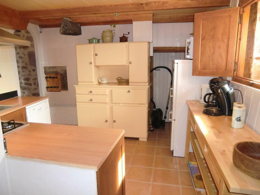 Domaine Le Sauzet Bed & Breakfast Saint-Germain-l'Herm ภายนอก รูปภาพ