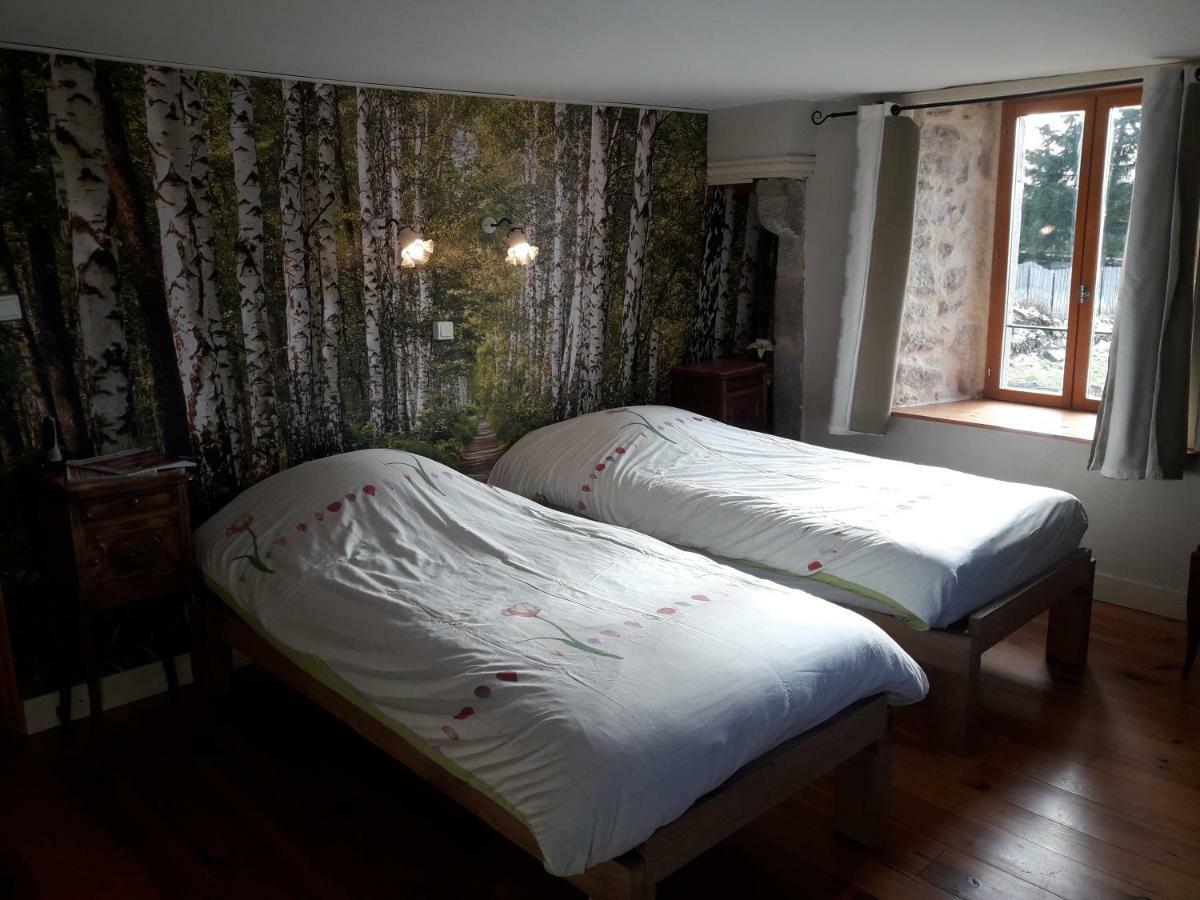 Domaine Le Sauzet Bed & Breakfast Saint-Germain-l'Herm ภายนอก รูปภาพ