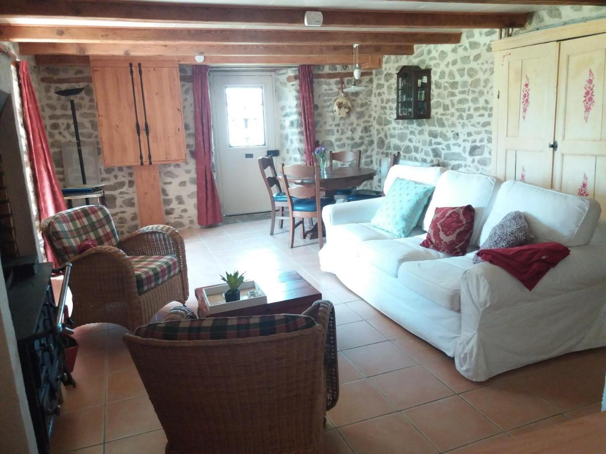 Domaine Le Sauzet Bed & Breakfast Saint-Germain-l'Herm ภายนอก รูปภาพ